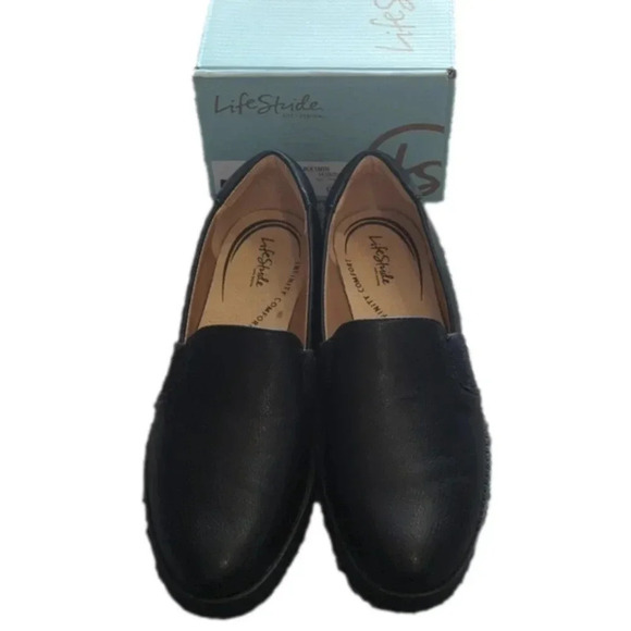Life Stride Shoes - Woman's Life Stride Size 9 On the go black